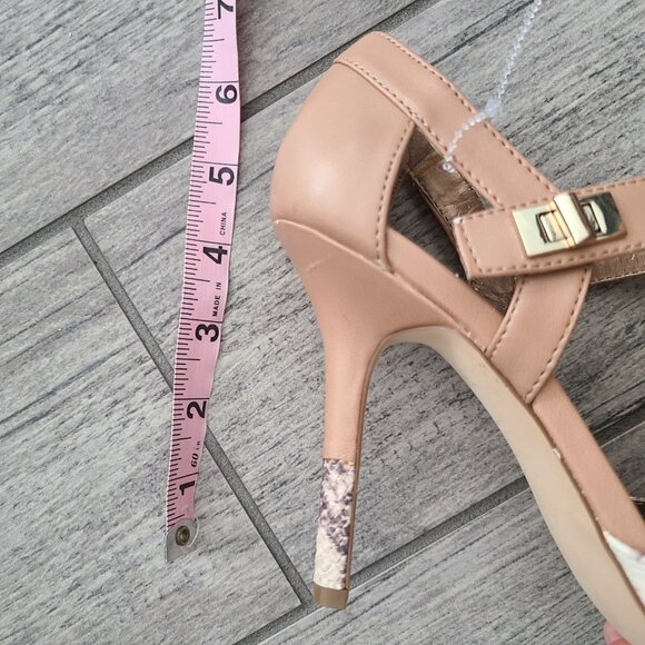 BCBGeneration Nude Snakeskin Pointed Toe Ankle Strap Heels Size 7.5 Womens - Picture 14 of 15